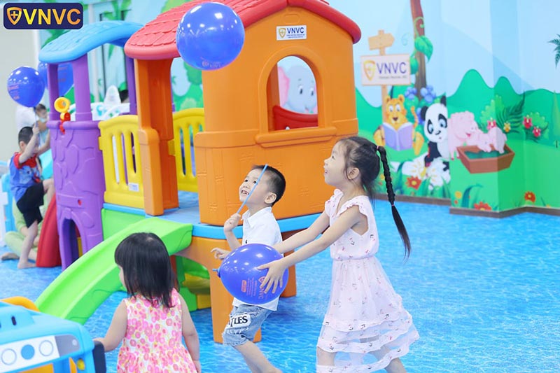 khu vực vui chơi sau tiêm chủng