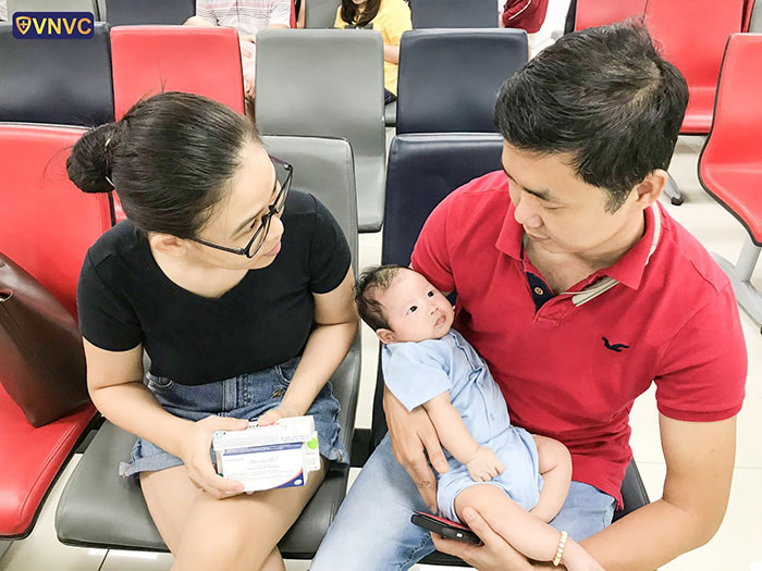 khách tiêm phế cầu tại vnvc cantavil an phú