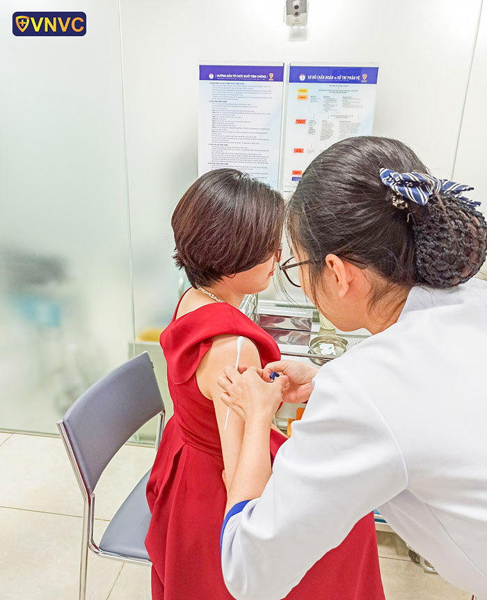 tiêm prevenar 13 tại vnvc hạ long