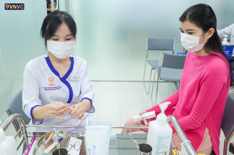 tiêm ngừa chủng covid-19