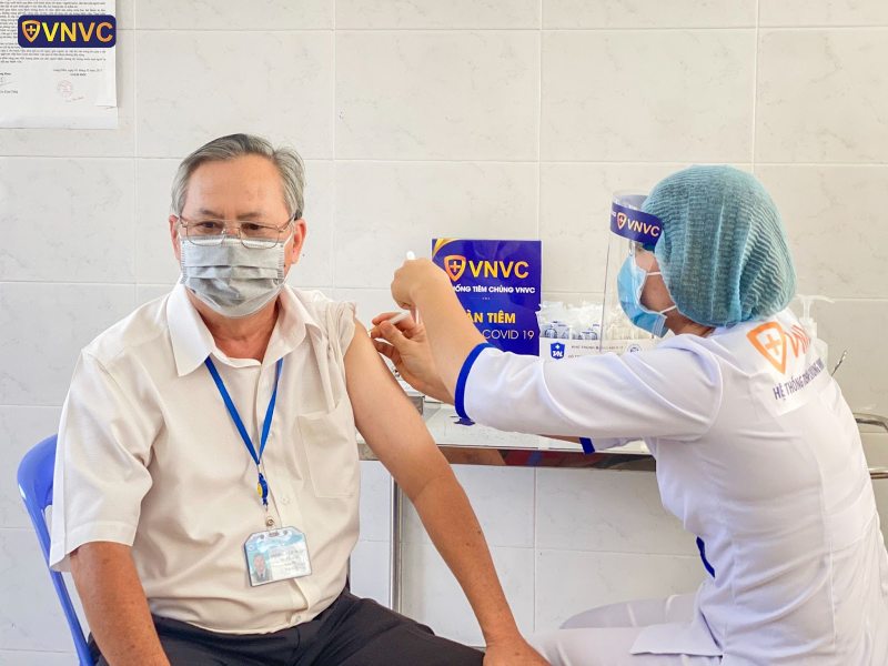 tiêm phong ngừa covid-19