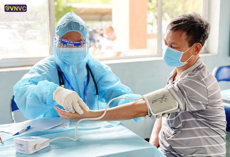 tiem vac xin covid o binh duong