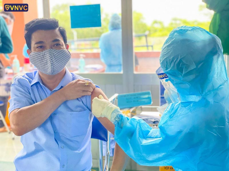 tiem vac xin covid o binh duong