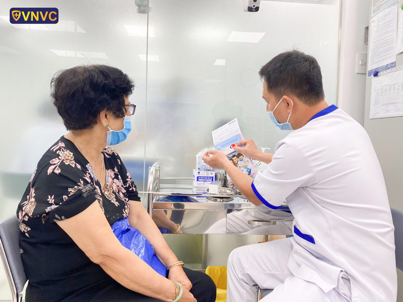 tiem vac xin bao ve la phoi