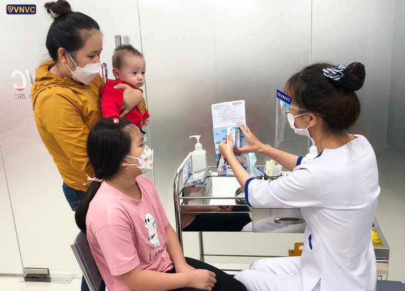 tre vi thanh nien gai tiem phong hpv