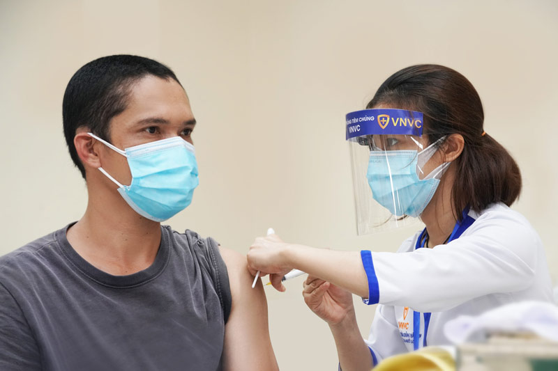 vnvc trien khai tiem vac xin covid 19