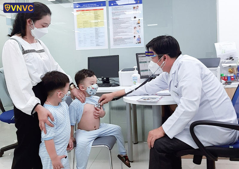 tiem phong cho tre phong benh truyen nhiem