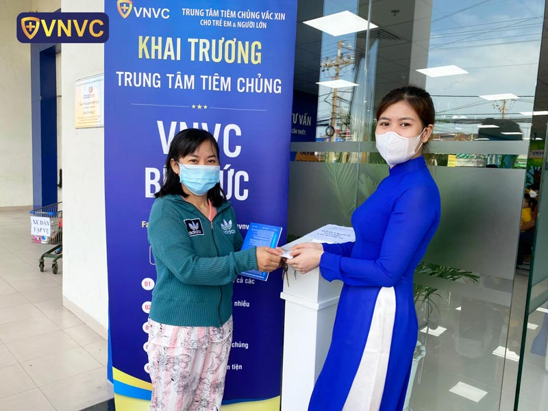 khai truong vnvc ben luc