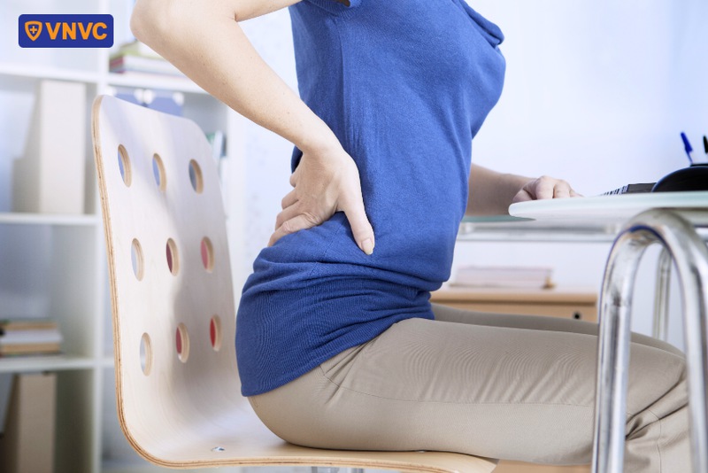 cơn đau lưng lan đến vùng chậu