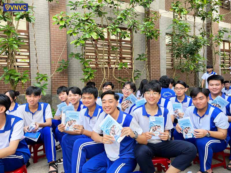 tiêm chủng học đường
