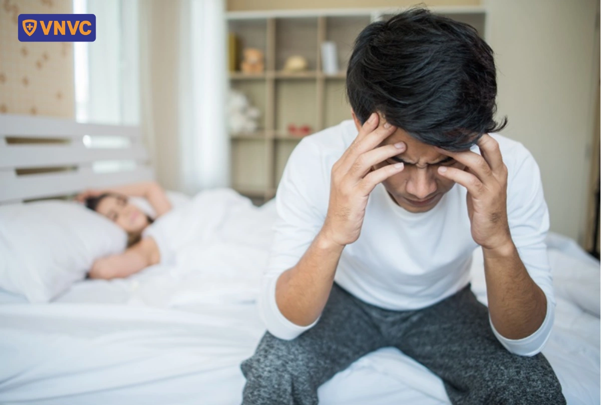 người nam buồn vì bệnh