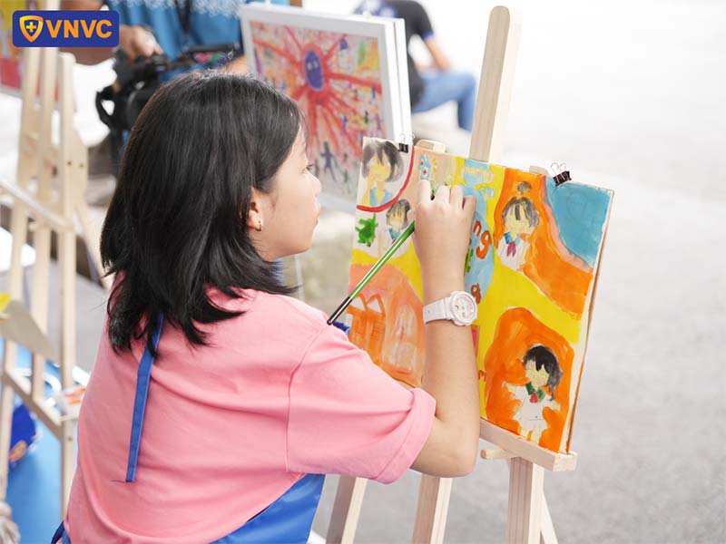 Phát động Cuộc thi Em vẽ dũng sĩ tiêm ngừa cùng VNVC