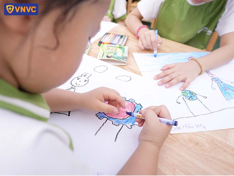 chương trình bé vẽ dũng sĩ tiêm ngừa