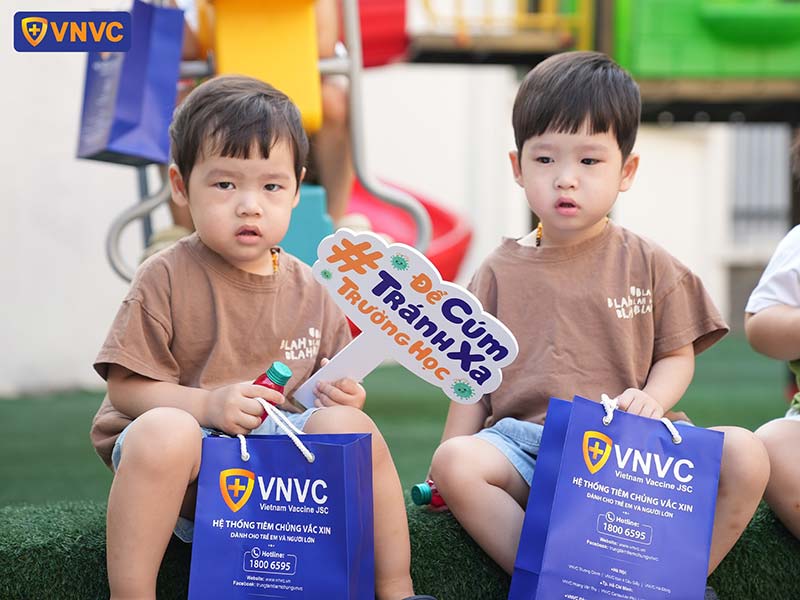 chương trình bé vẽ dũng sĩ tiêm ngừa