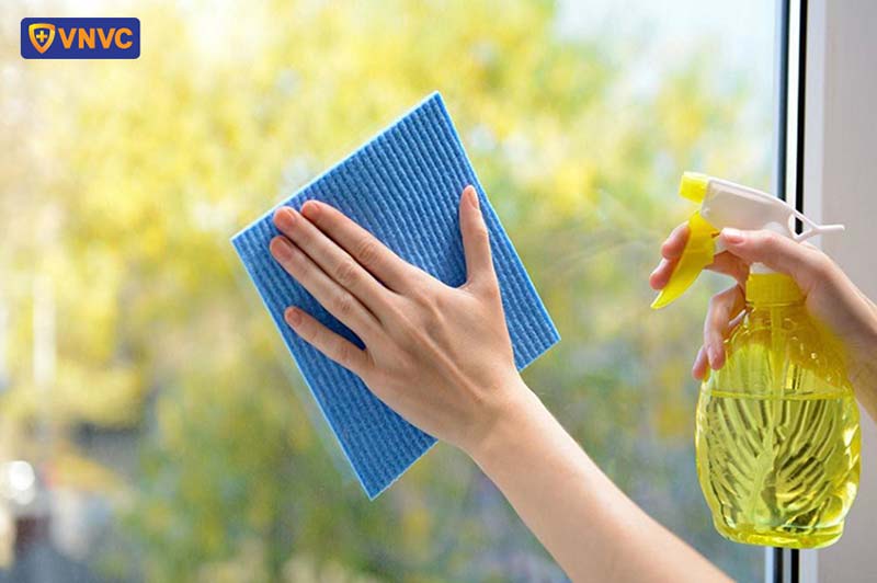 lau dọn nhà cửa để sát khuẩn