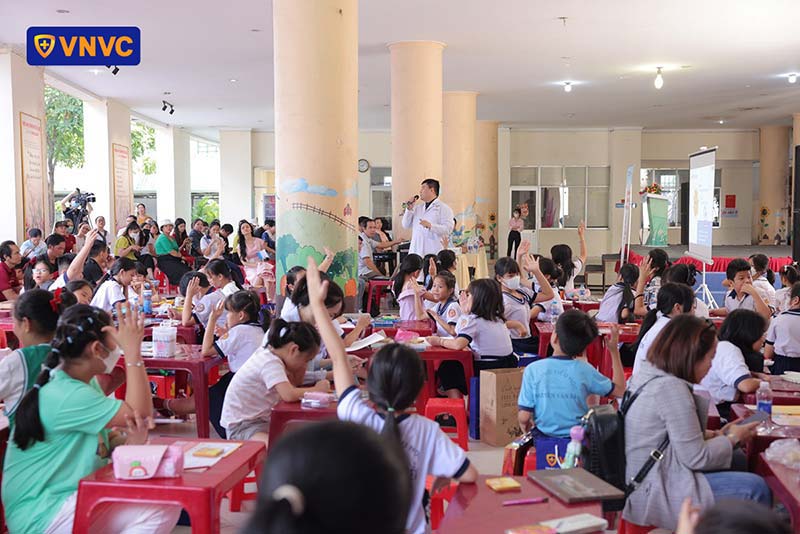 Workshop “Em vẽ dũng sĩ tiêm ngừa cùng VNVC”