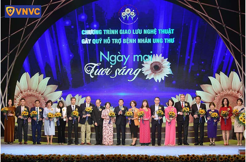 vnvc đóng góp 2 tỷ cho quỹ ngày mai tươi sáng