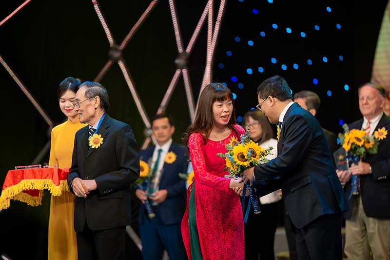 vnvc đóng góp 2 tỷ cho quỹ ngày mai tươi sáng