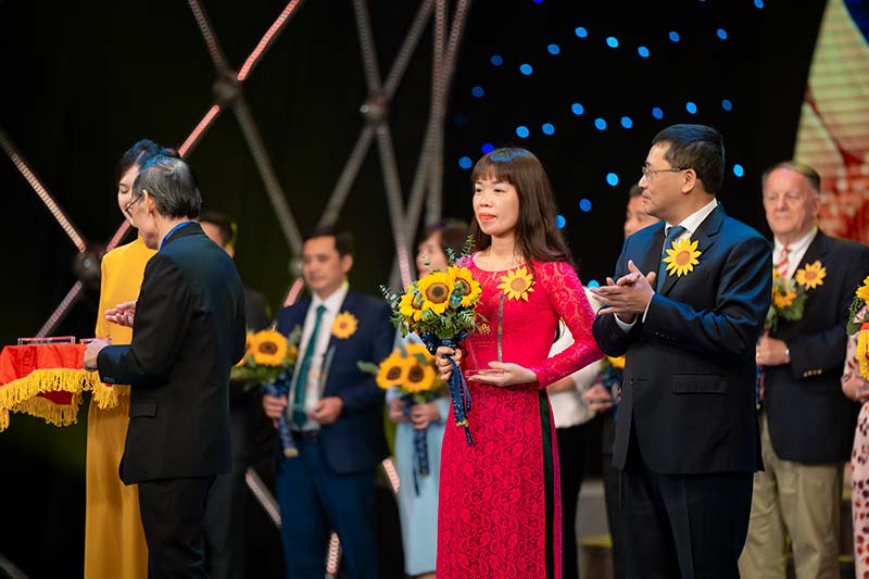 vnvc đóng góp 2 tỷ cho quỹ ngày mai tươi sáng