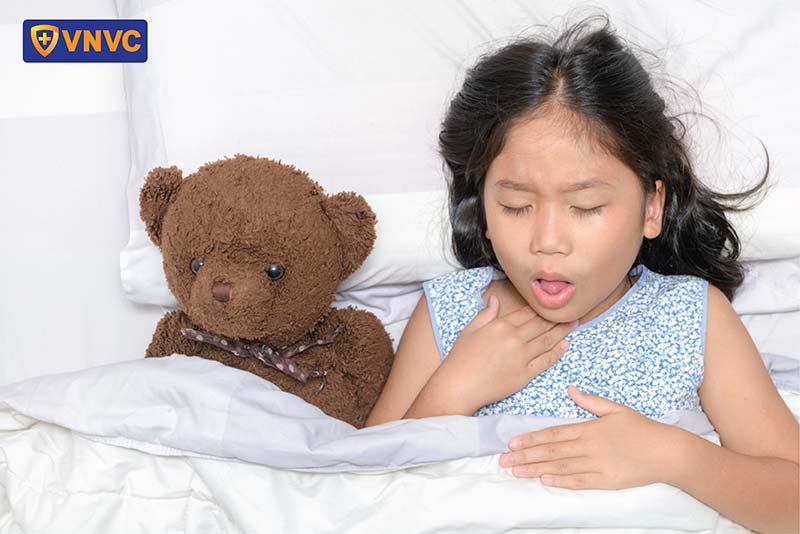 bé gái bị ho gà