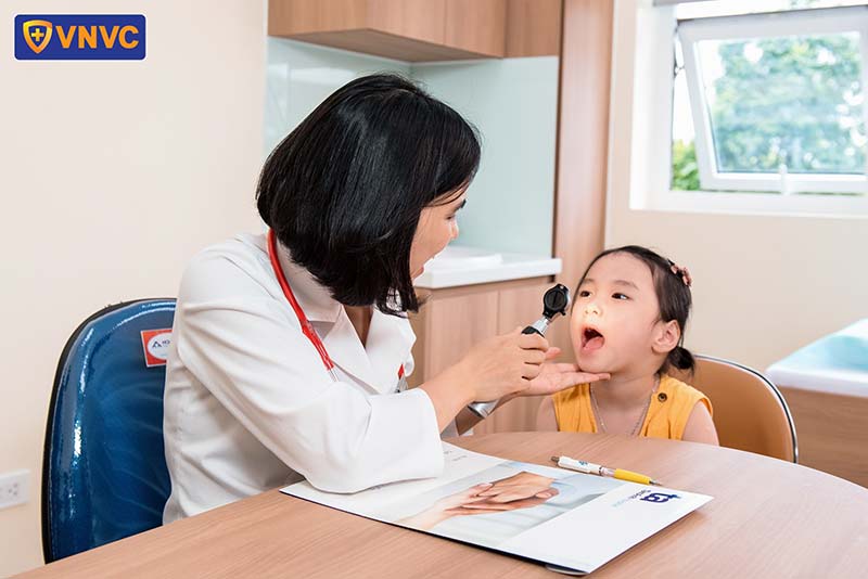 khám bệnh hô hấp cho trẻ