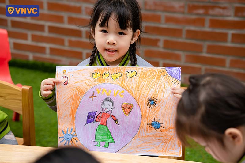 em vẽ dũng sĩ tiêm ngừa
