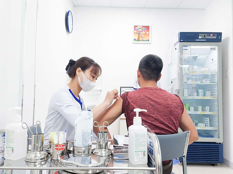 nam giới tiêm ngừa vắc xin hpv