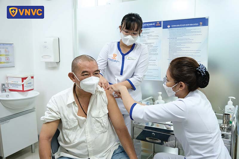 chủ động tiêm vắc xin phòng dại