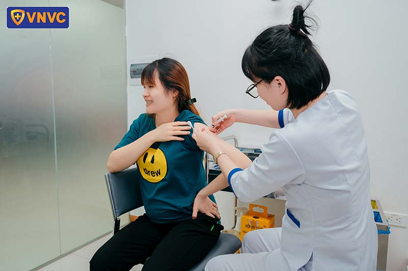 tiêm ngừa cho phụ nữ