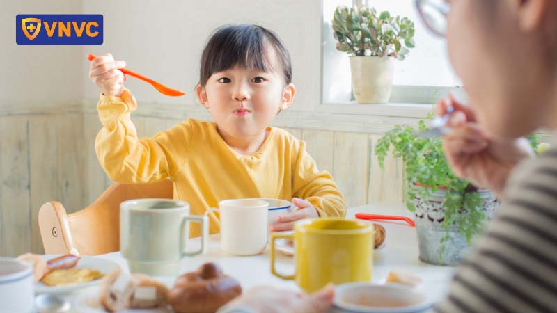 Nhấn vào ảnh để phóng to chế độ dinh dưỡng khoa học cho bé