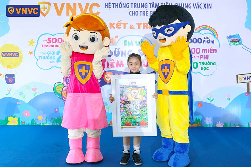 lễ tổng kết em vẽ dũng sĩ tiêm ngừa