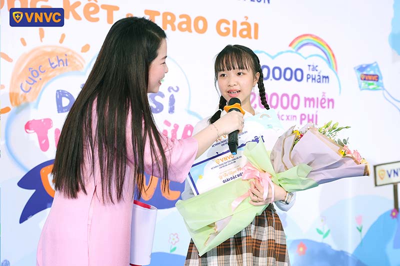 lễ tổng kết em vẽ dũng sĩ tiêm ngừa