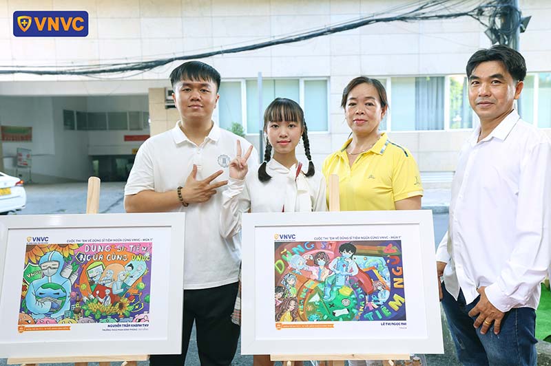 lễ tổng kết em vẽ dũng sĩ tiêm ngừa