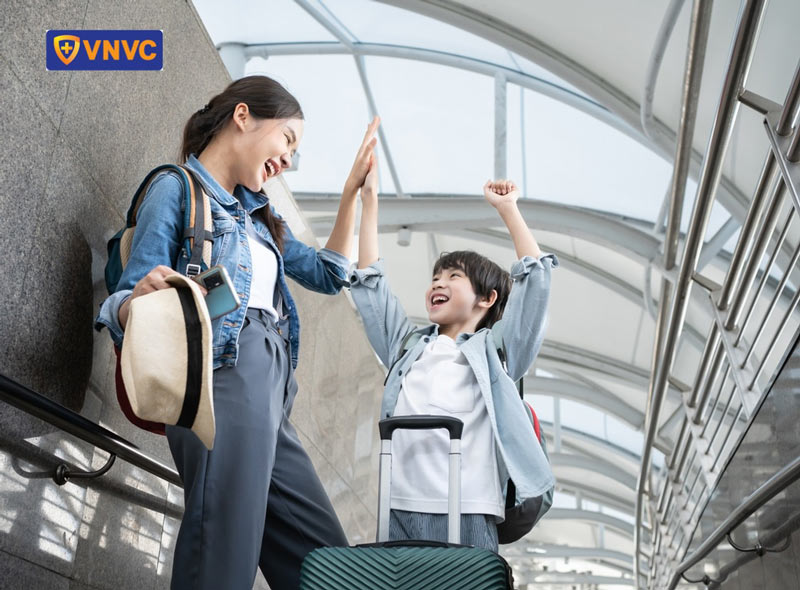 tiêm vắc xin trước khi đi du lịch, du học