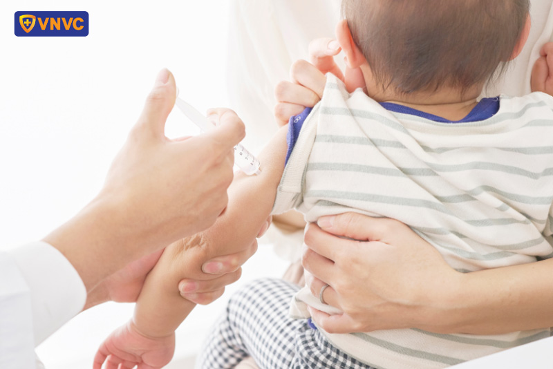 trẻ tiêm nhiều vaccine có tốt không
