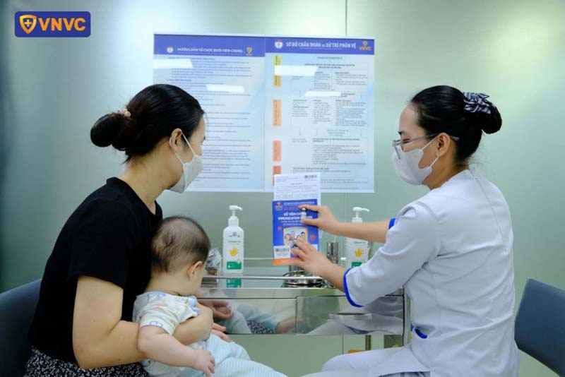 tư vấn tiêm vắc xin cho trẻ