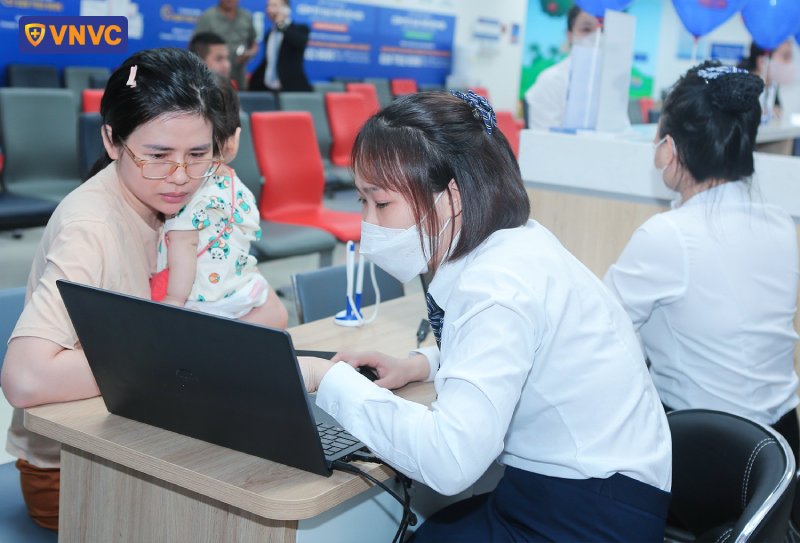 Ảnh khai trương tại Trung tâm VNVC Hòa Bình