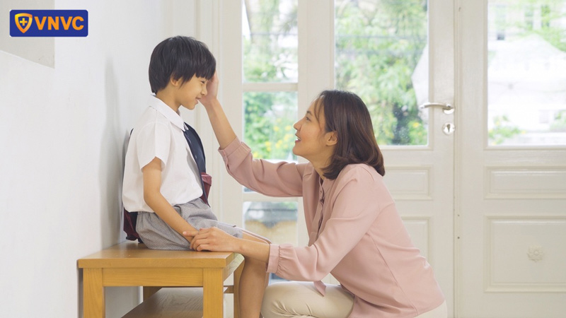 chuẩn bị tâm lý cho trẻ trước khi tiêm phòng