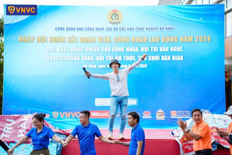 hưởng ứng ngày hội đoàn kết đoàn viên công nhân