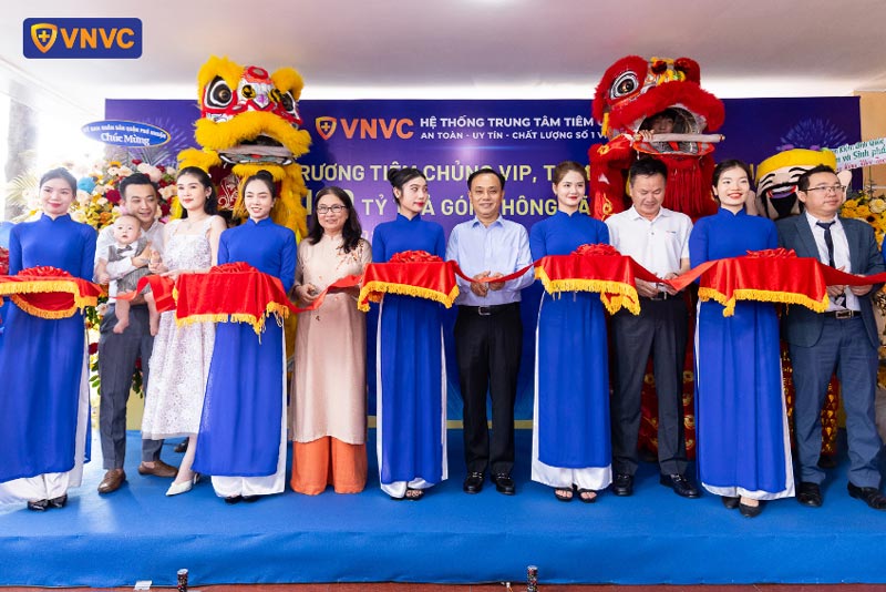 lễ ra mắt khu tiêm chủng ưu tiên vnvc