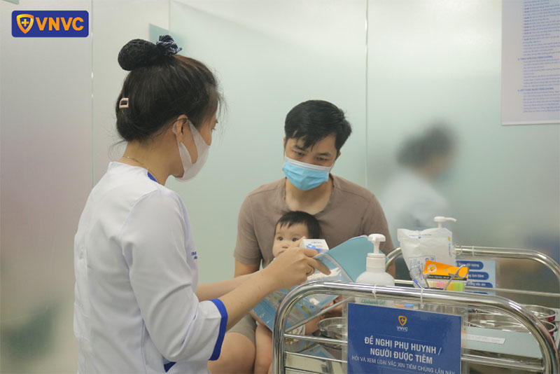 tiêm phòng viêm não nhật bản cho bé