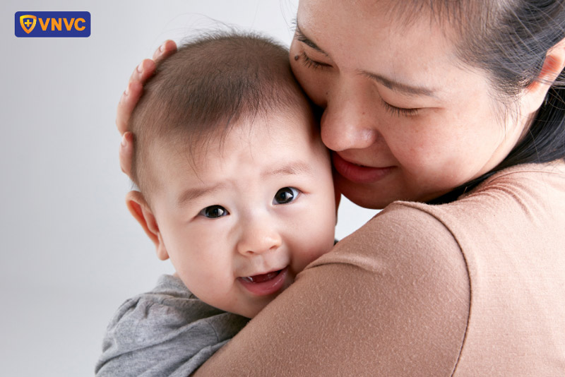 chăm sóc trẻ sau tiêm phòng 6 trong 1