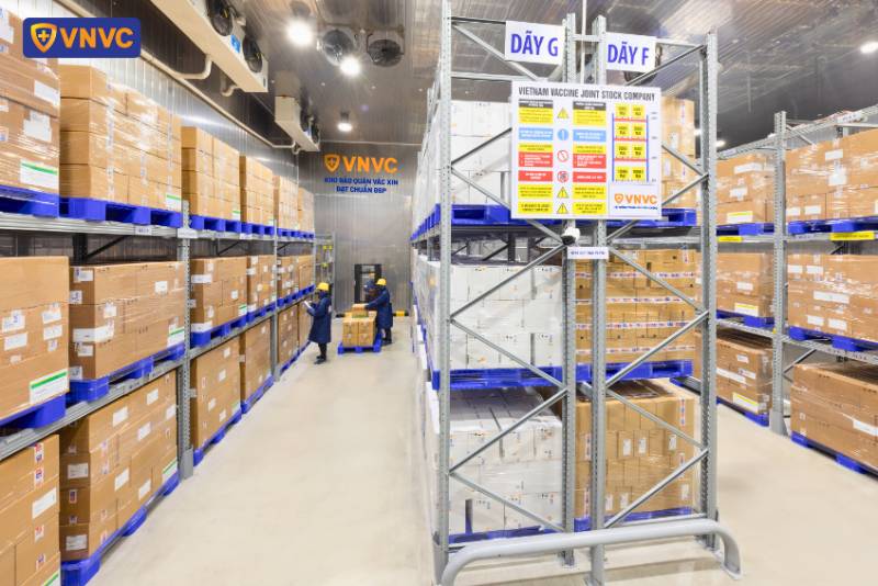 Hệ thống kho bảo quản vắc xin đạt chuẩn GSP tại VNVC
