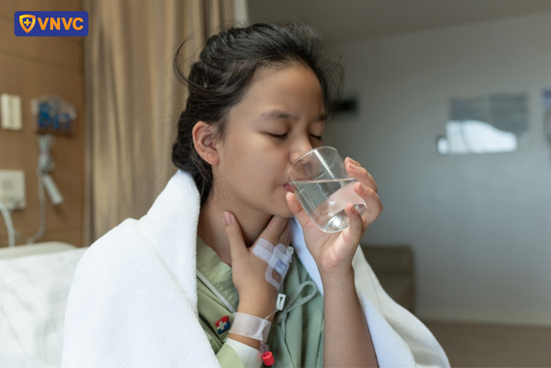 sốt xuất huyết có nên uống oresol