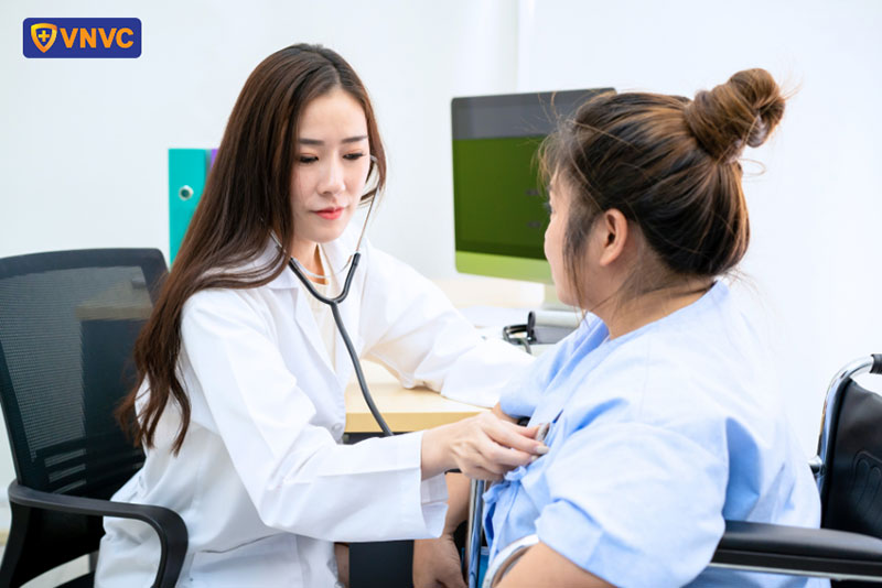 thăm khám bác sĩ