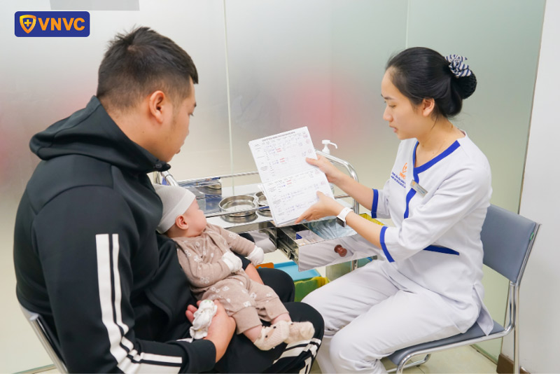 tiêm phế cầu phòng ngừa bệnh cho trẻ