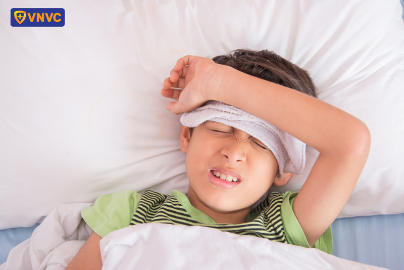 triệu chứng sốt xuất huyết giai đoạn đầu