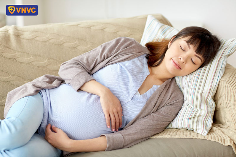 chăm sóc bà bầu bị zona