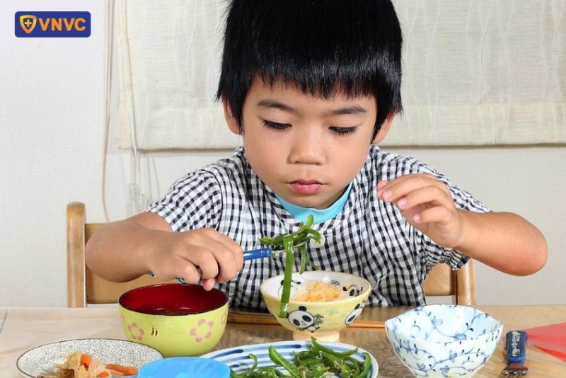 Cho trẻ một chế độ ăn đa dạng