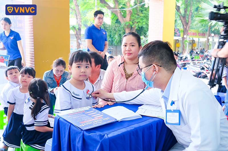 khám sàng lọc cho học sinh